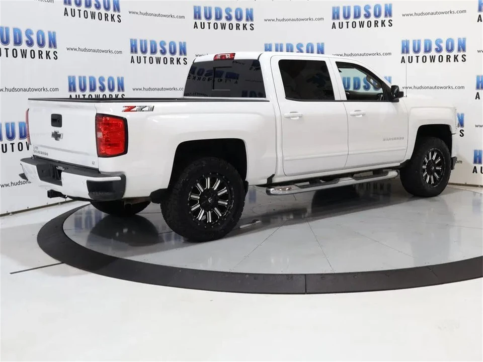 2018 Chevrolet Silverado 3rd Gen - Image 6 of 31