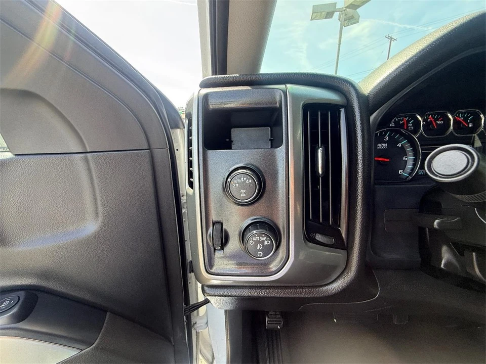 2018 Chevrolet Silverado 3rd Gen - Image 21 of 27