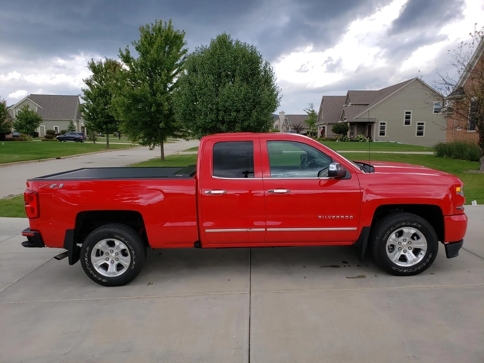 2018 Chevrolet Silverado 3rd Gen - Image 2 of 11