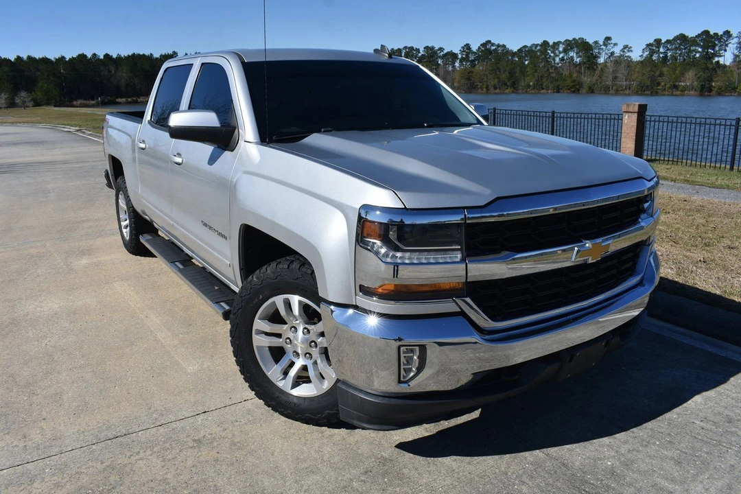 2018 Chevrolet Silverado 3rd Gen - Image 2 of 12