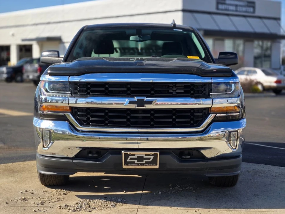 2018 Chevrolet Silverado 3rd Gen - Image 2 of 12
