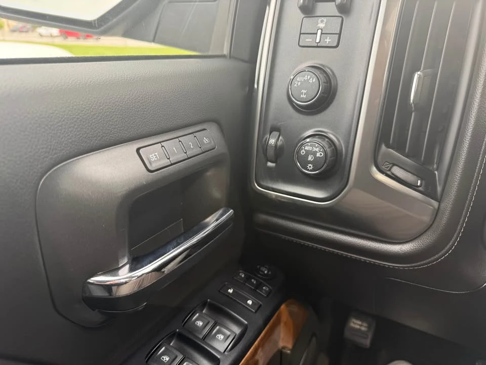 2018 Chevrolet Silverado 3rd Gen - Image 12 of 13