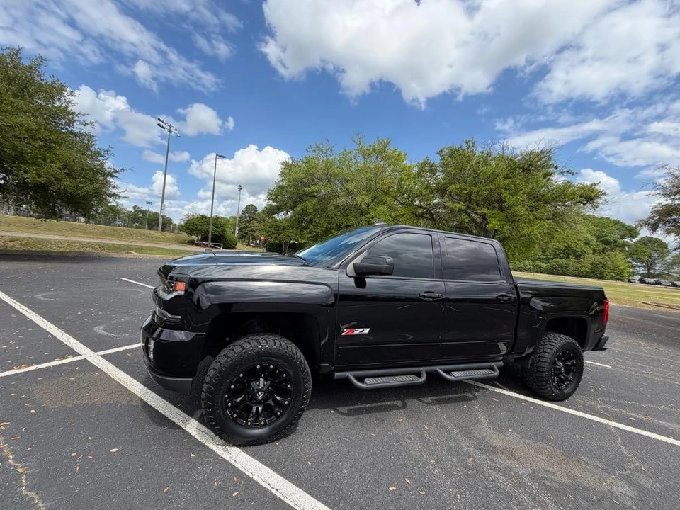 2018 Chevrolet Silverado 3rd Gen - Image 2 of 21