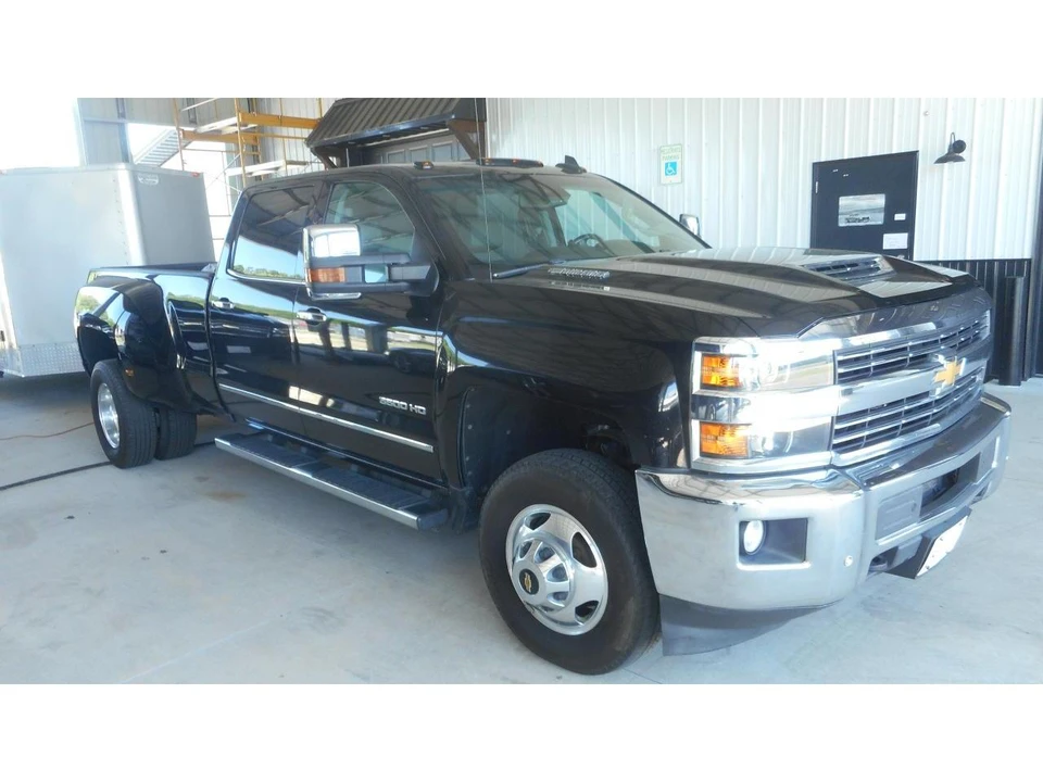 2018 Chevrolet Silverado 3rd Gen - Image 3 of 16