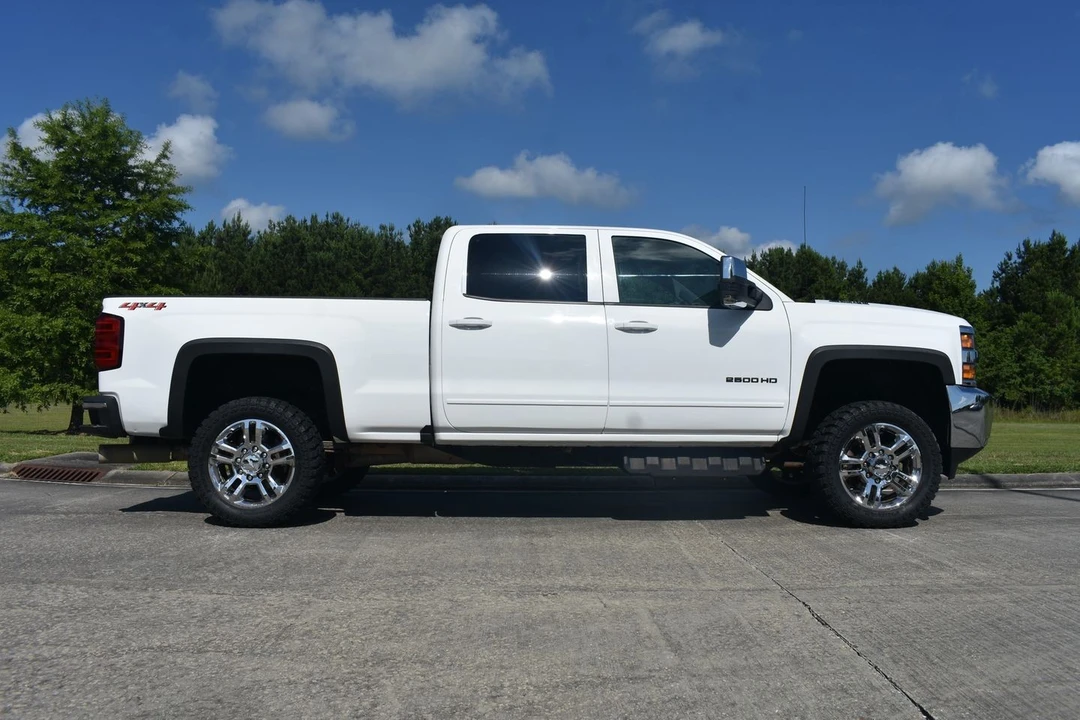 2018 Chevrolet Silverado Heavy Duty 3rd Gen - Image 3 of 20