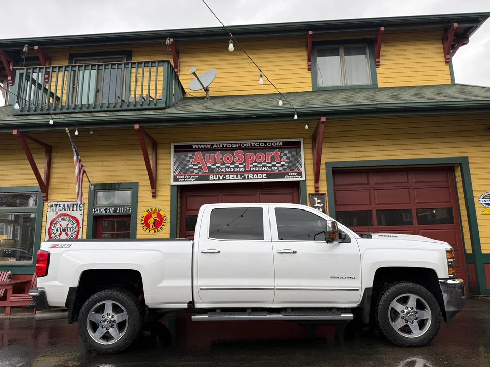 2018 Chevrolet Silverado Heavy Duty 3rd Gen - Image 2 of 21