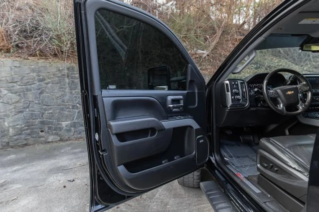 2018 Chevrolet Silverado Heavy Duty 3rd Gen - Image 17 of 21