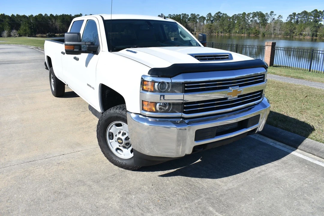 2018 Chevrolet Silverado Heavy Duty 3rd Gen - Image 2 of 20