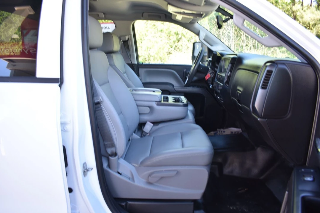 2018 Chevrolet Silverado Heavy Duty 3rd Gen - Image 15 of 21