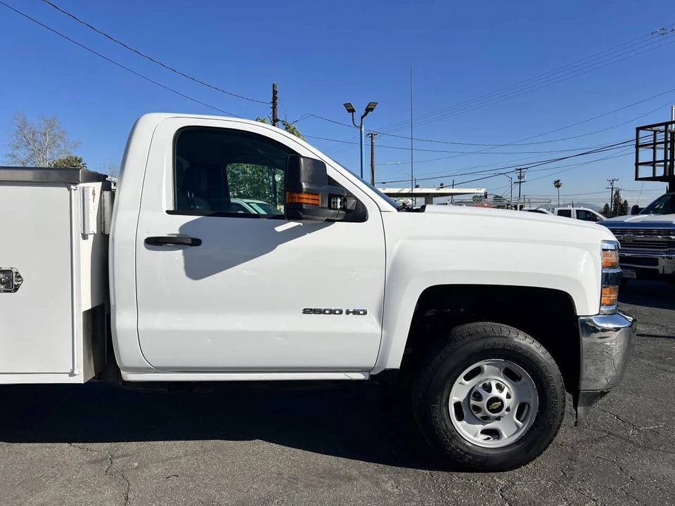 2018 Chevrolet Silverado 2nd Gen - Image 5 of 21