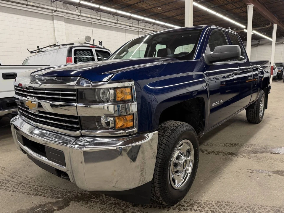 2018 Chevrolet Silverado Heavy Duty 3rd Gen - Image 2 of 12