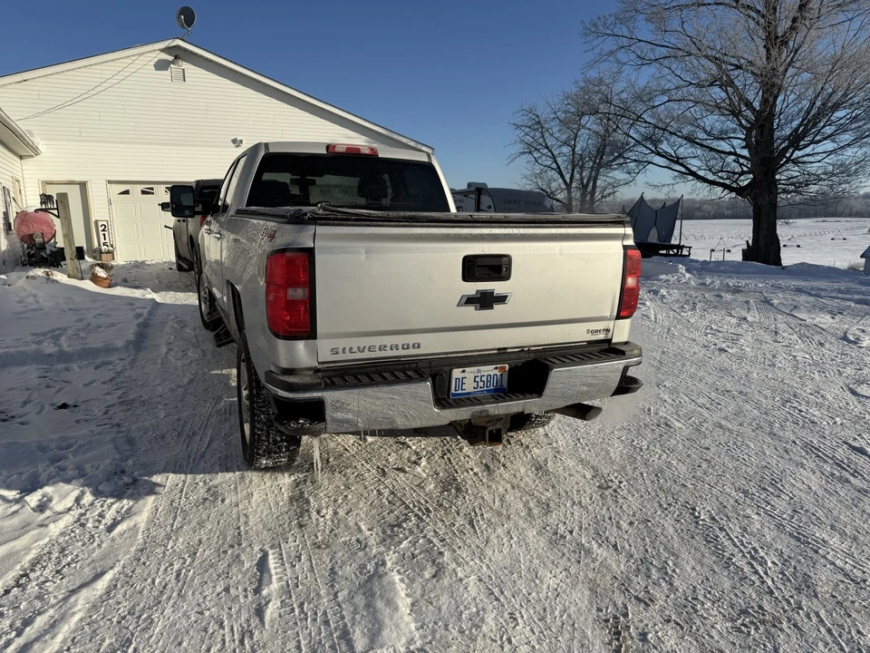 2018 Chevrolet Silverado Heavy Duty 3rd Gen - Image 2 of 15