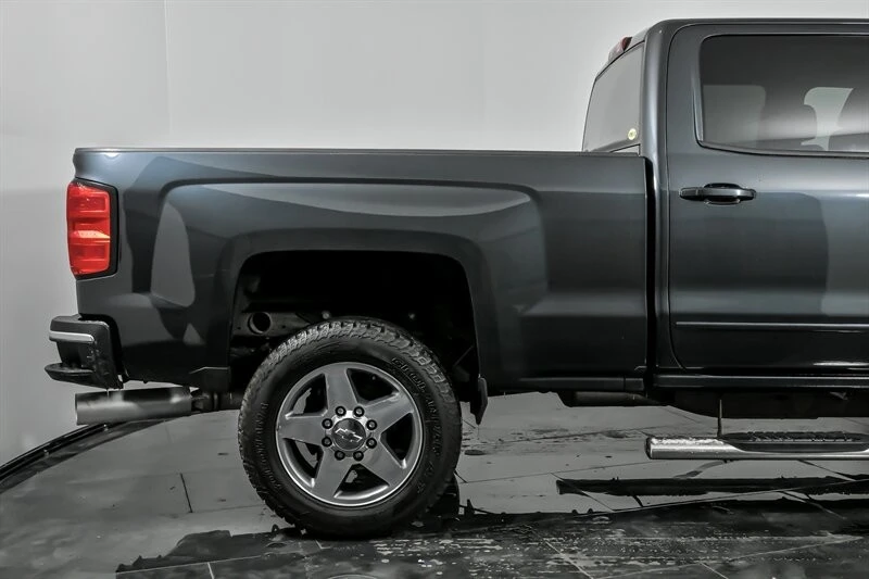 2018 Chevrolet Silverado Heavy Duty 3rd Gen - Image 11 of 21