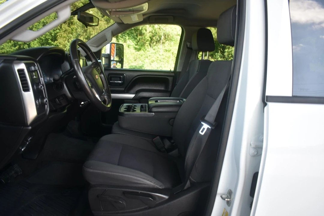 2018 Chevrolet Silverado Heavy Duty 3rd Gen - Image 10 of 20
