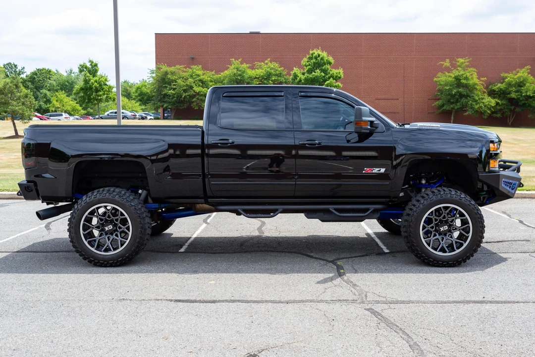 2018 Chevrolet Silverado Heavy Duty 3rd Gen - Image 3 of 31