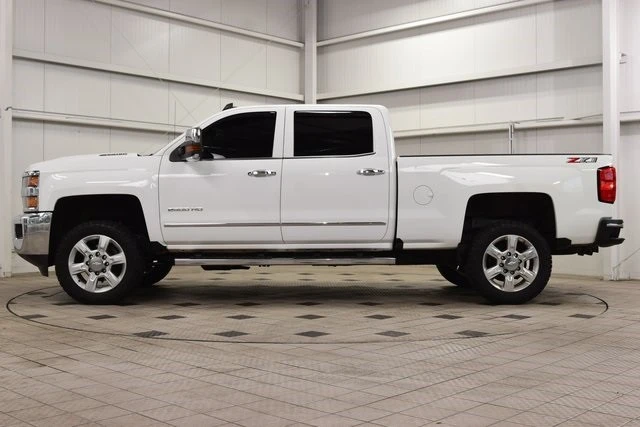 2018 Chevrolet Silverado Heavy Duty 3rd Gen - Image 4 of 21