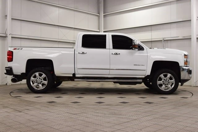 2018 Chevrolet Silverado Heavy Duty 3rd Gen - Image 9 of 21