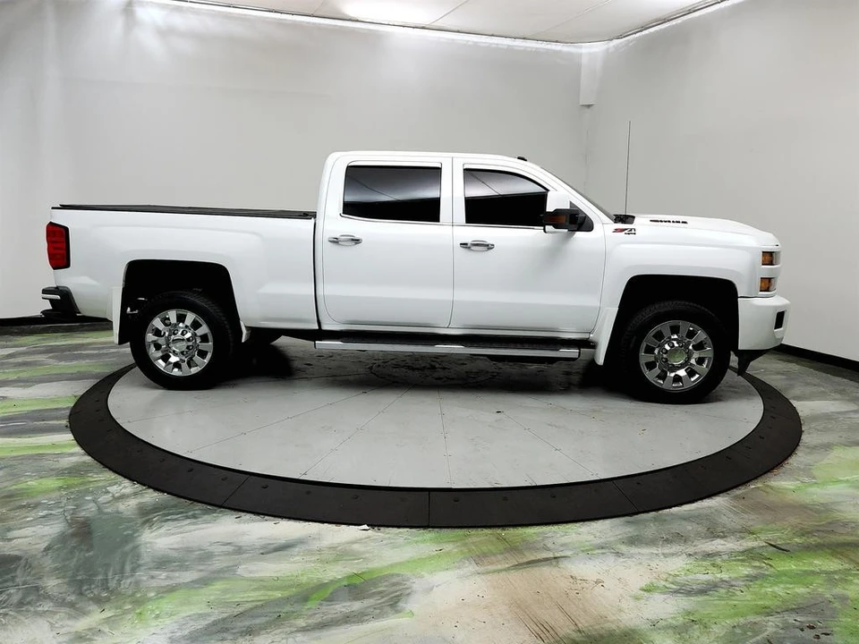 2018 Chevrolet Silverado Heavy Duty 3rd Gen - Image 4 of 12