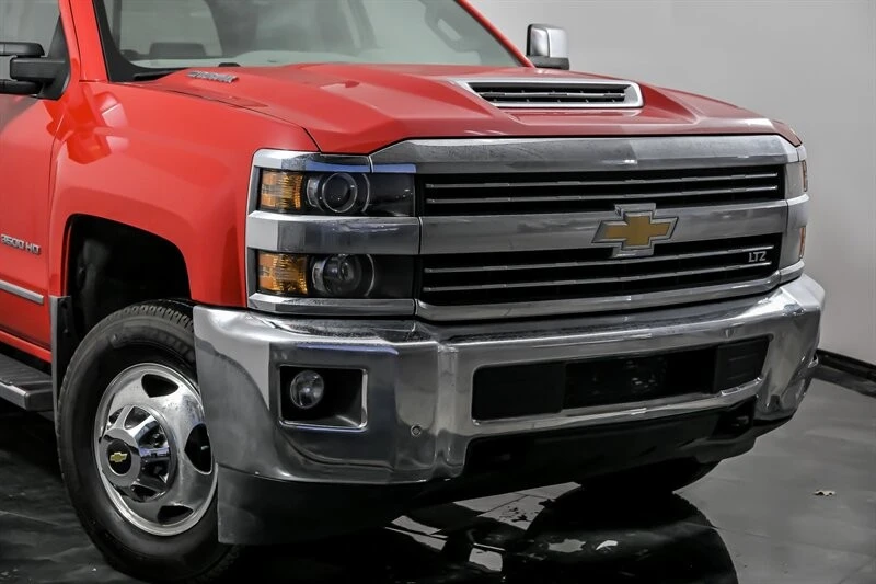 2018 Chevrolet Silverado Heavy Duty 3rd Gen - Image 2 of 21