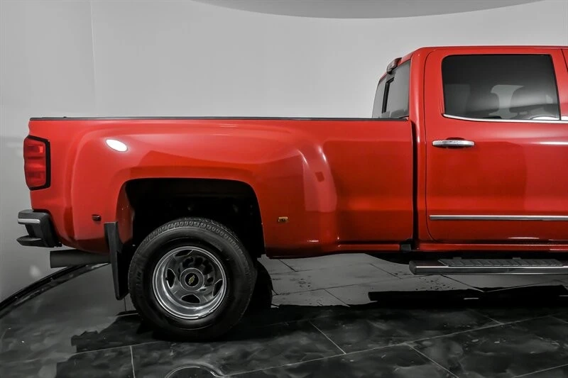2018 Chevrolet Silverado Heavy Duty 3rd Gen - Image 10 of 21
