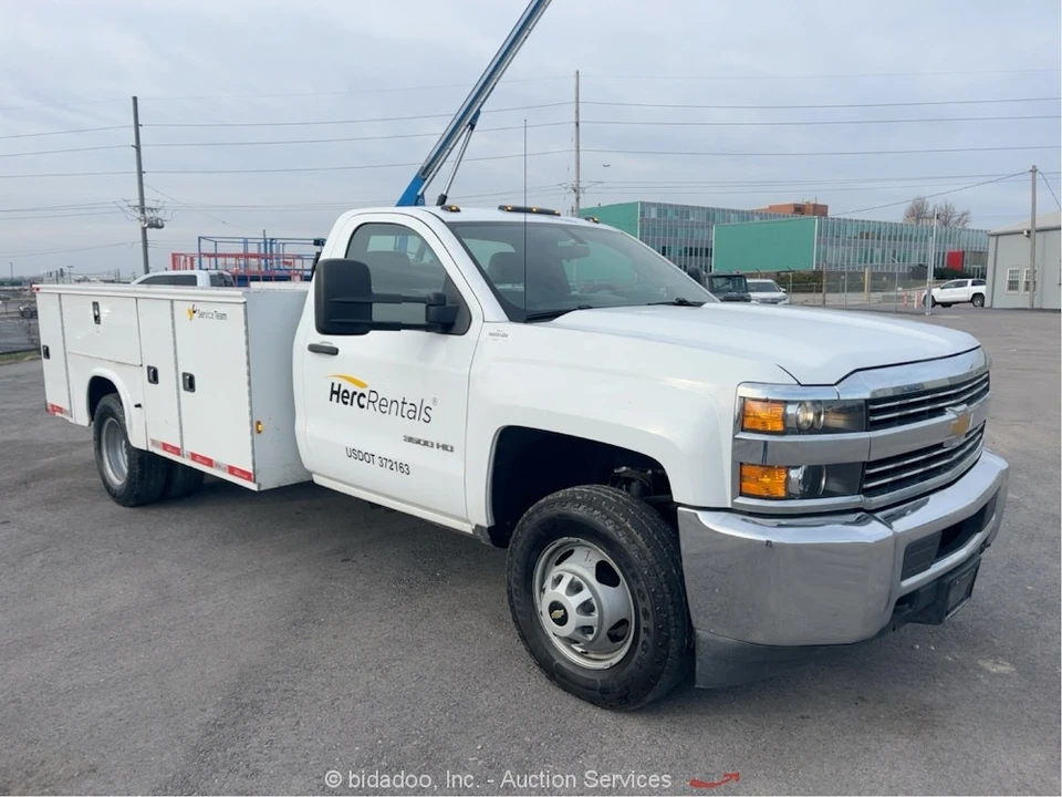 2018 Chevrolet Silverado Heavy Duty 3rd Gen - Image 2 of 12