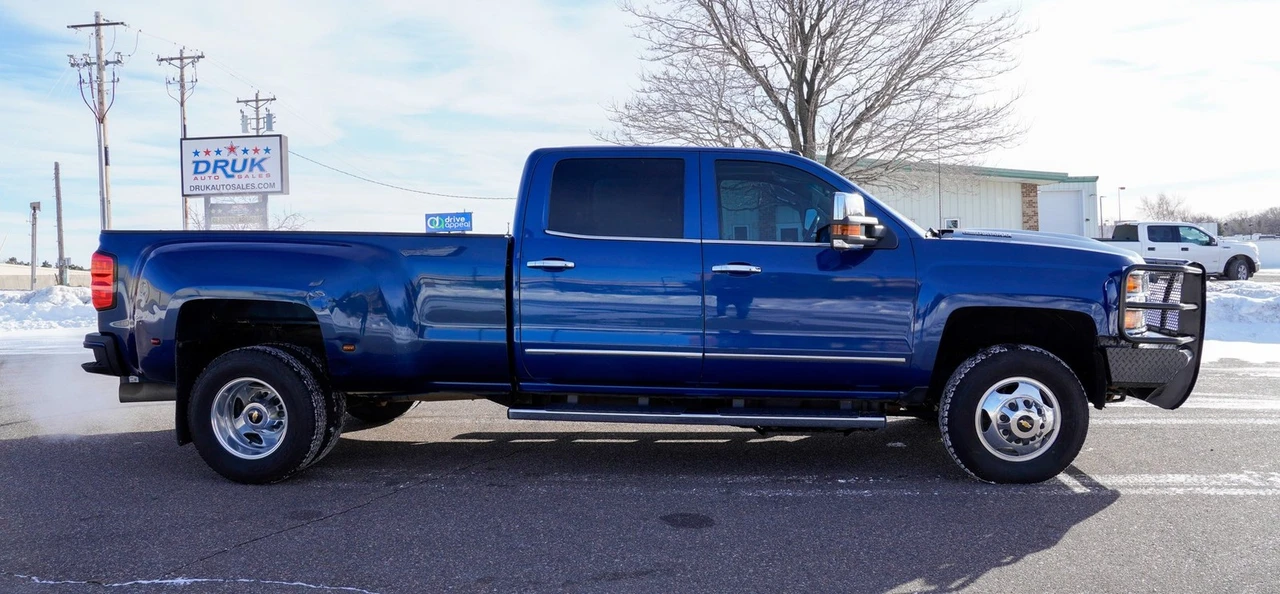 2018 Chevrolet Silverado Heavy Duty 3rd Gen - Image 2 of 21