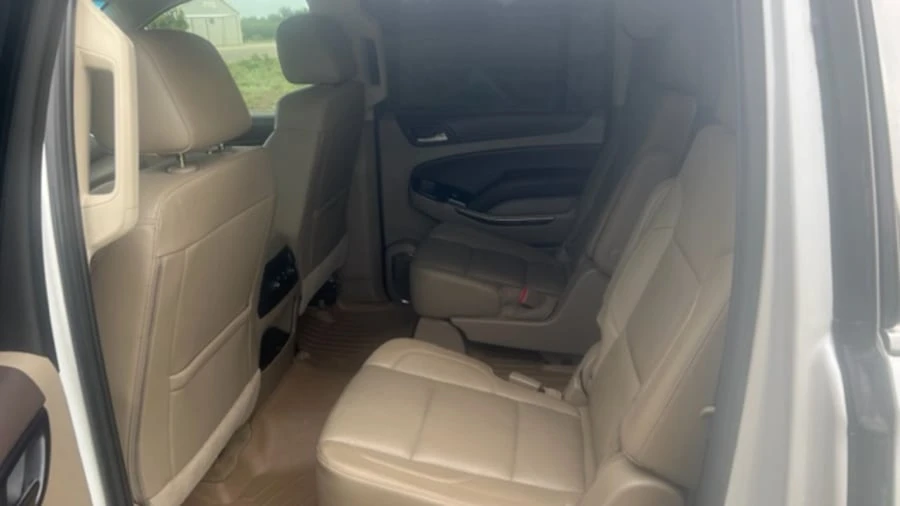 2018 Chevrolet Suburban 11th Gen - Image 5 of 15
