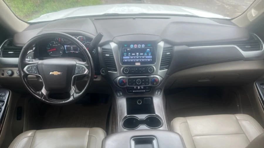 2018 Chevrolet Suburban 11th Gen - Image 9 of 15