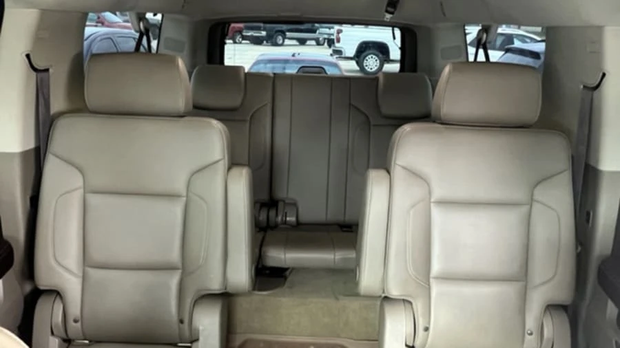 2018 Chevrolet Suburban 11th Gen - Image 11 of 15