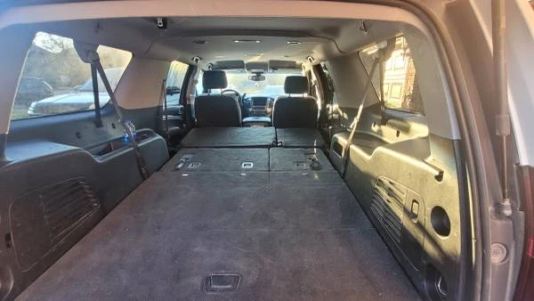 2018 Chevrolet Suburban 12th Gen - Image 6 of 8