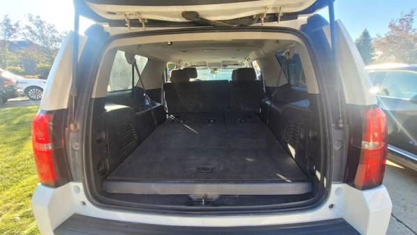 2018 Chevrolet Suburban 12th Gen - Image 5 of 8