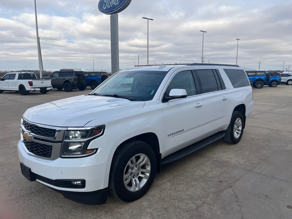 2018 Chevrolet Suburban 10th Gen - Image 4 of 12