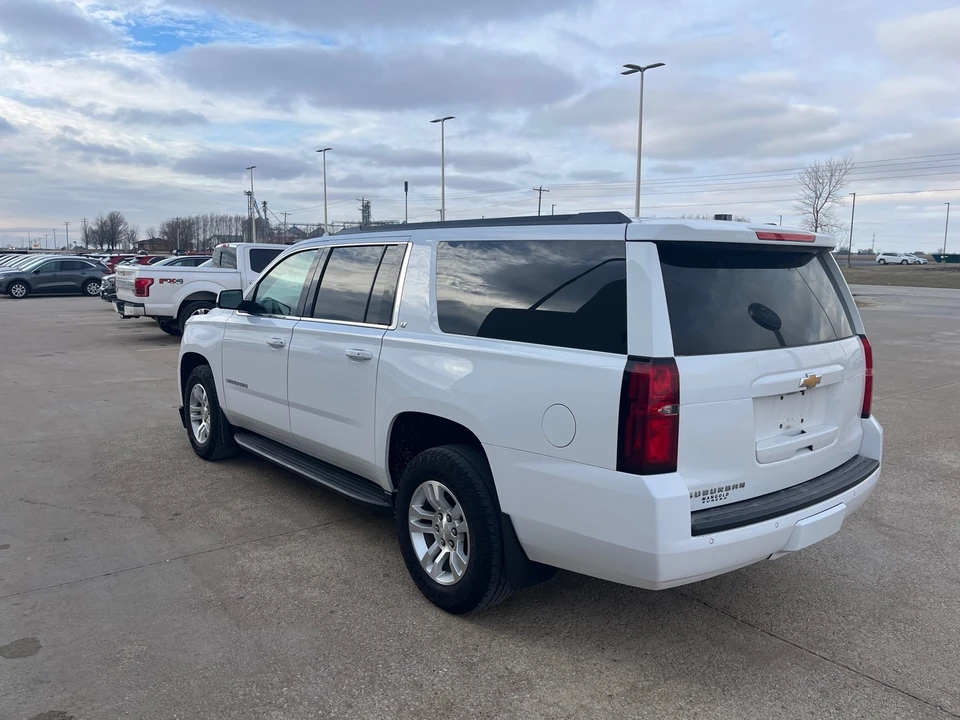 2018 Chevrolet Suburban 10th Gen - Image 6 of 12