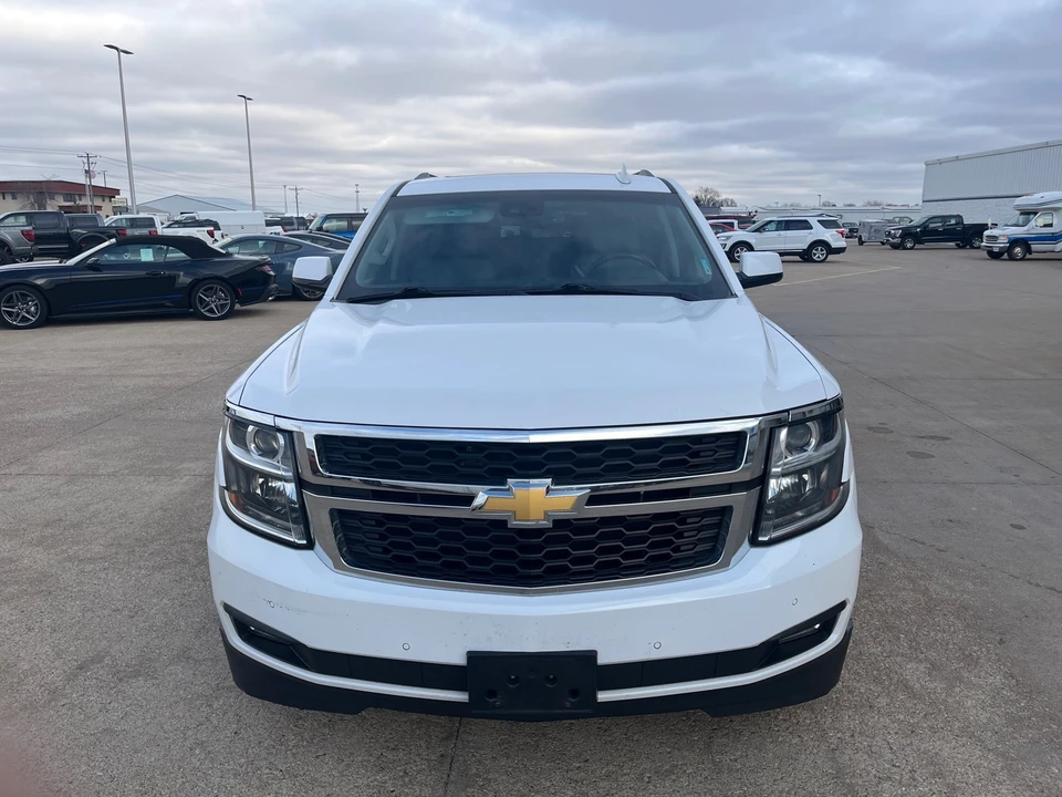 2018 Chevrolet Suburban 10th Gen - Image 3 of 12