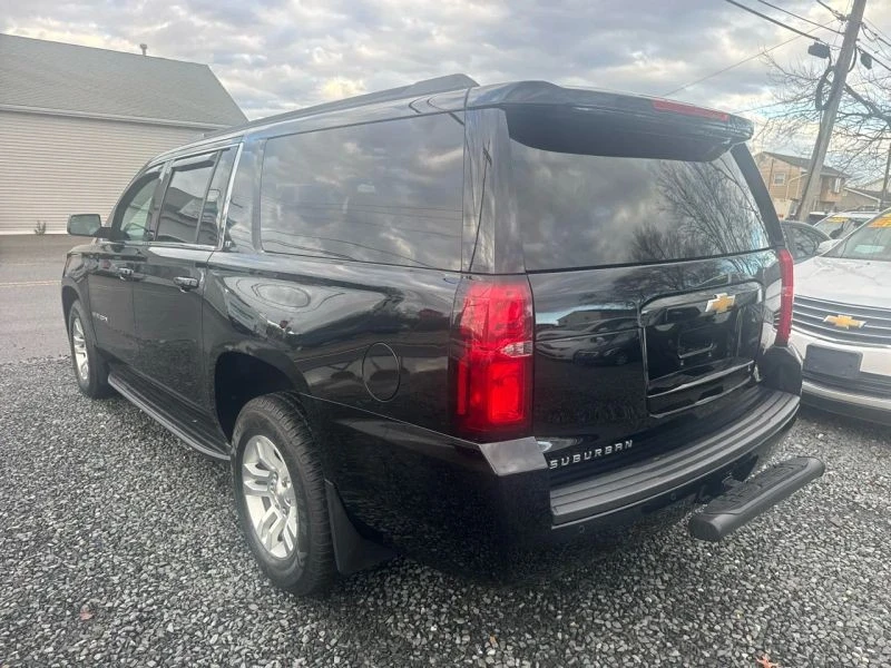 2018 Chevrolet Suburban 11th Gen - Image 3 of 12