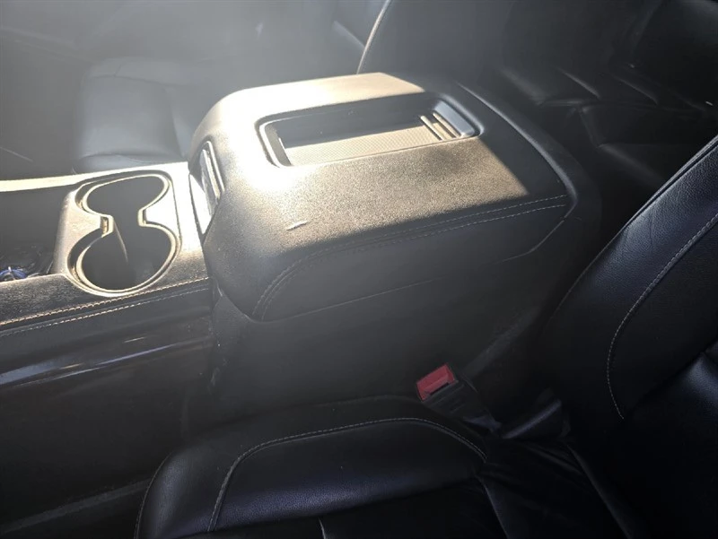 2018 Chevrolet Suburban 12th Gen - Image 18 of 21