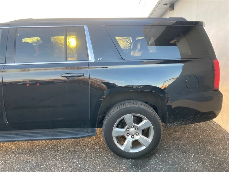 2018 Chevrolet Suburban 12th Gen - Image 8 of 21
