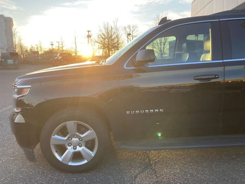 2018 Chevrolet Suburban 12th Gen - Image 4 of 21