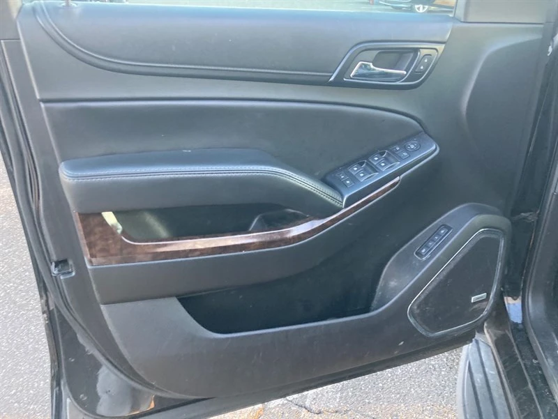 2018 Chevrolet Suburban 12th Gen - Image 12 of 21