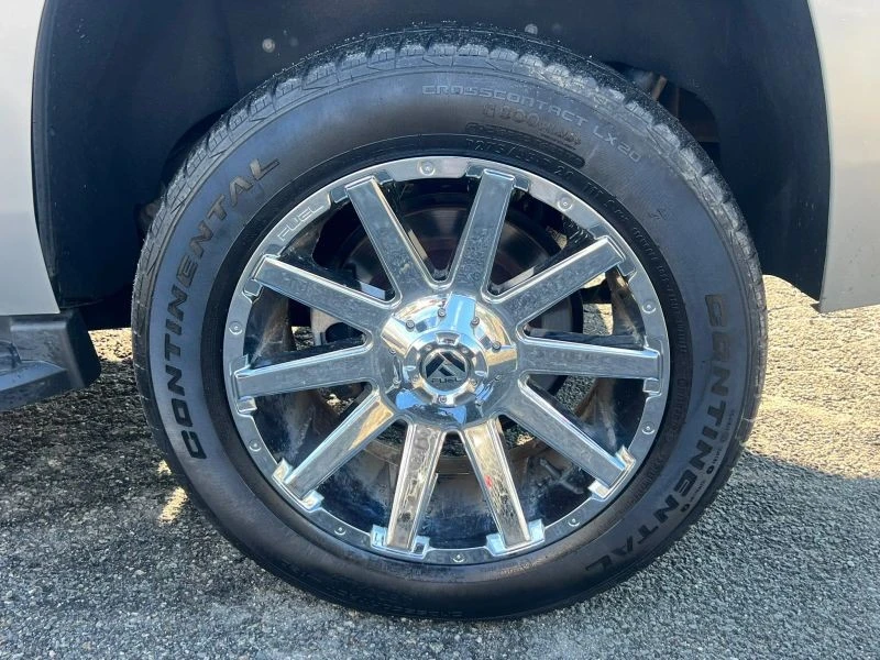 2018 Chevrolet Tahoe 4th Gen - Image 11 of 12