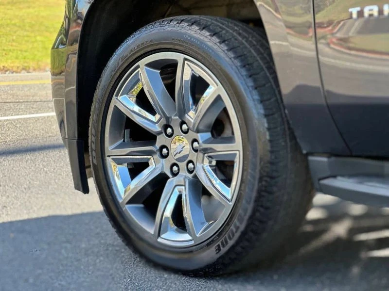 2018 Chevrolet Tahoe 4th Gen - Image 11 of 12