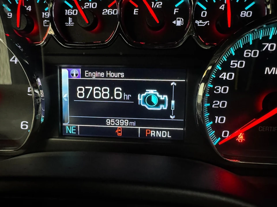 2018 Chevrolet Tahoe 4th Gen - Image 18 of 28