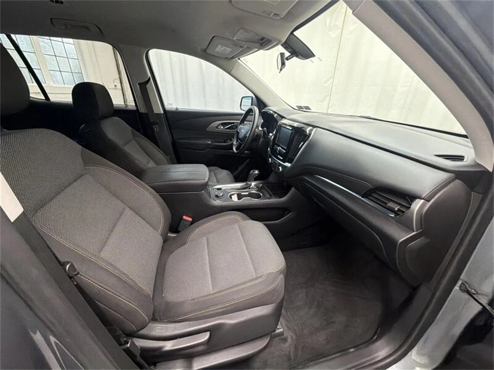 2018 Chevrolet Traverse - Image 13 of 17
