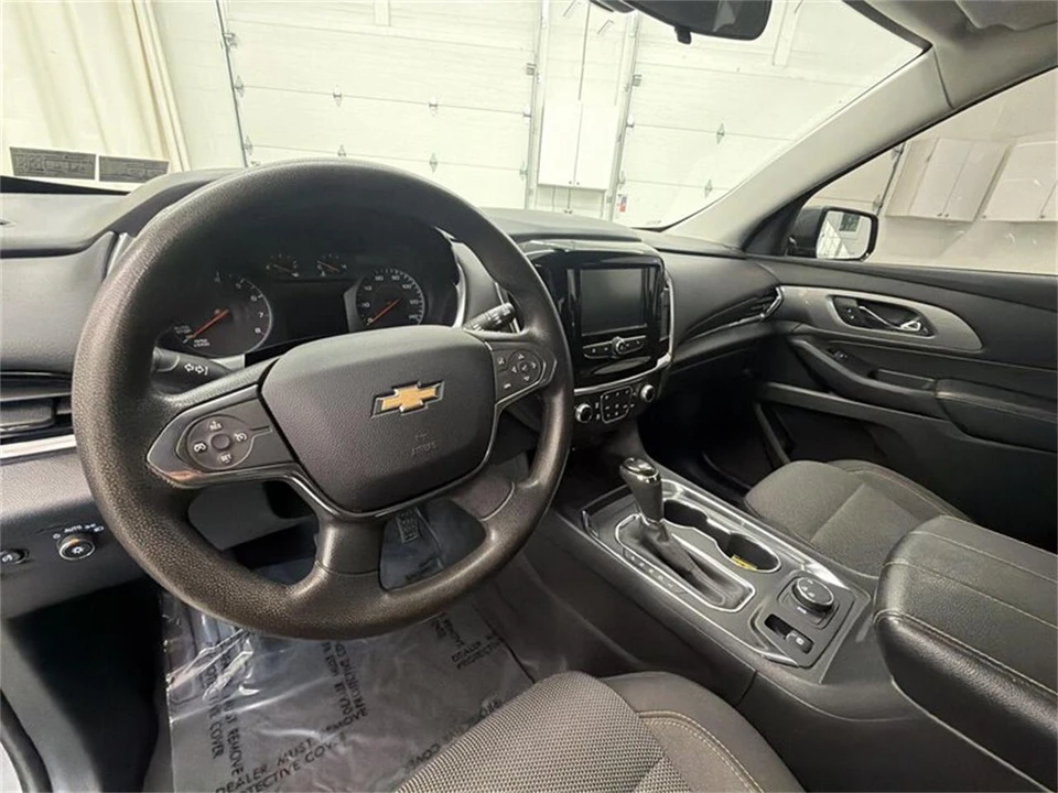 2018 Chevrolet Traverse - Image 11 of 17
