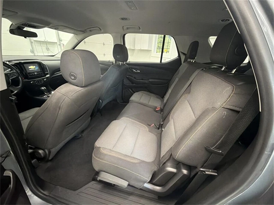 2018 Chevrolet Traverse - Image 12 of 17