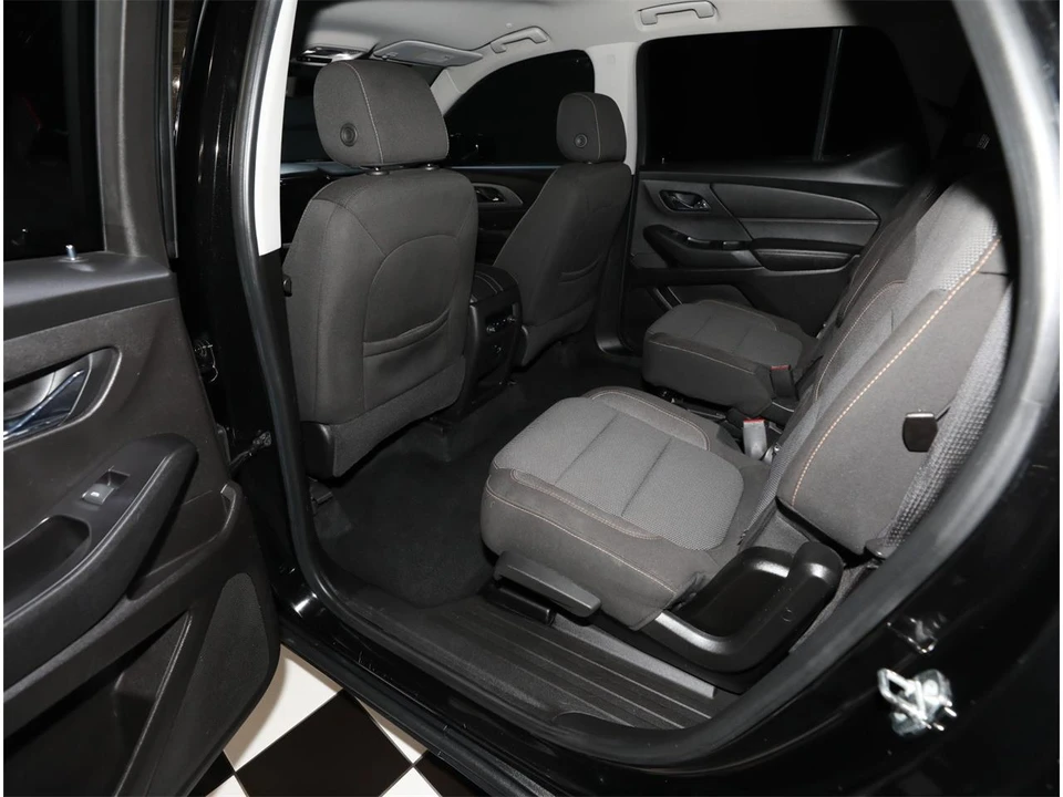 2018 Chevrolet Traverse - Image 4 of 31