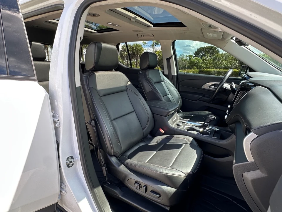 2018 Chevrolet Traverse - Image 16 of 21