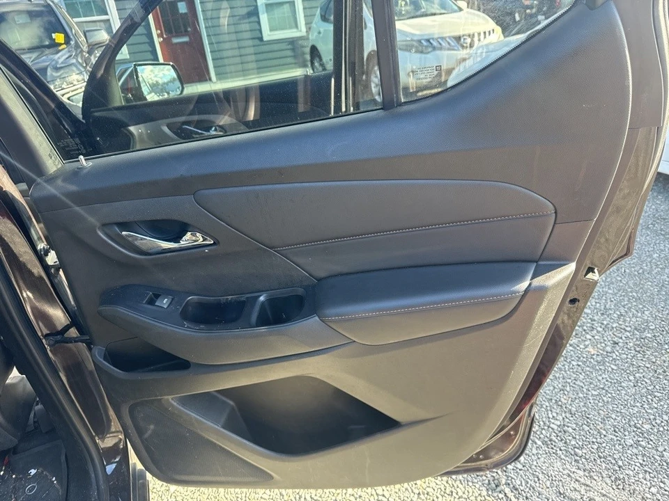2018 Chevrolet Traverse - Image 9 of 12