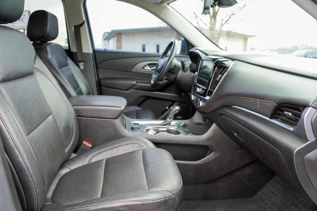 2018 Chevrolet Traverse - Image 17 of 21