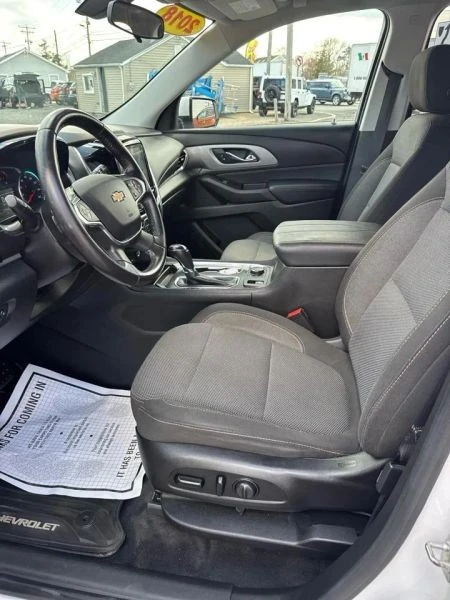 2018 Chevrolet Traverse - Image 9 of 12